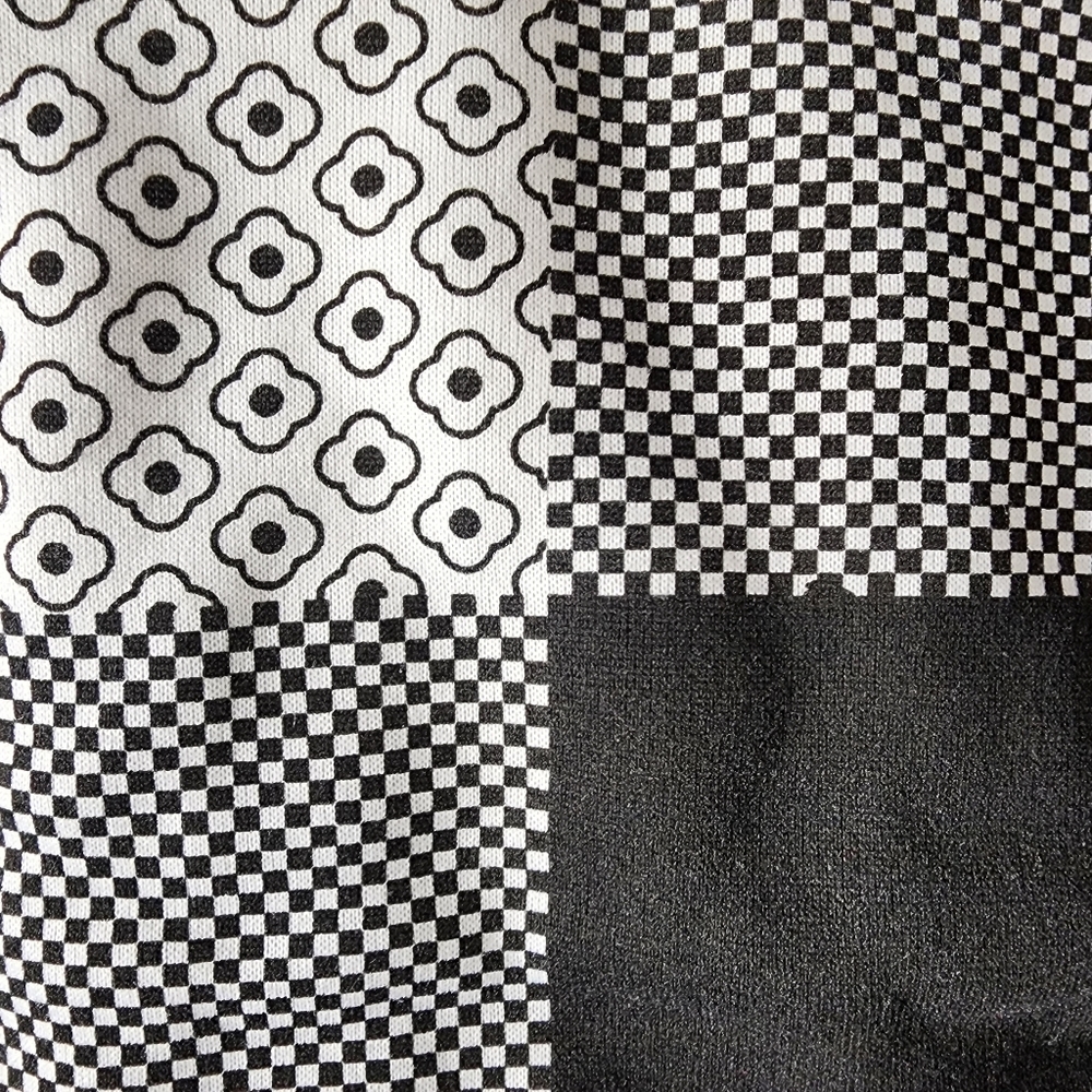 Large Black and White Checkered Full Zip Lined Hoodie - Picture 5 of 13